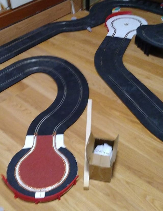 scalextric, rotondas, curvas con cruce, pianos...