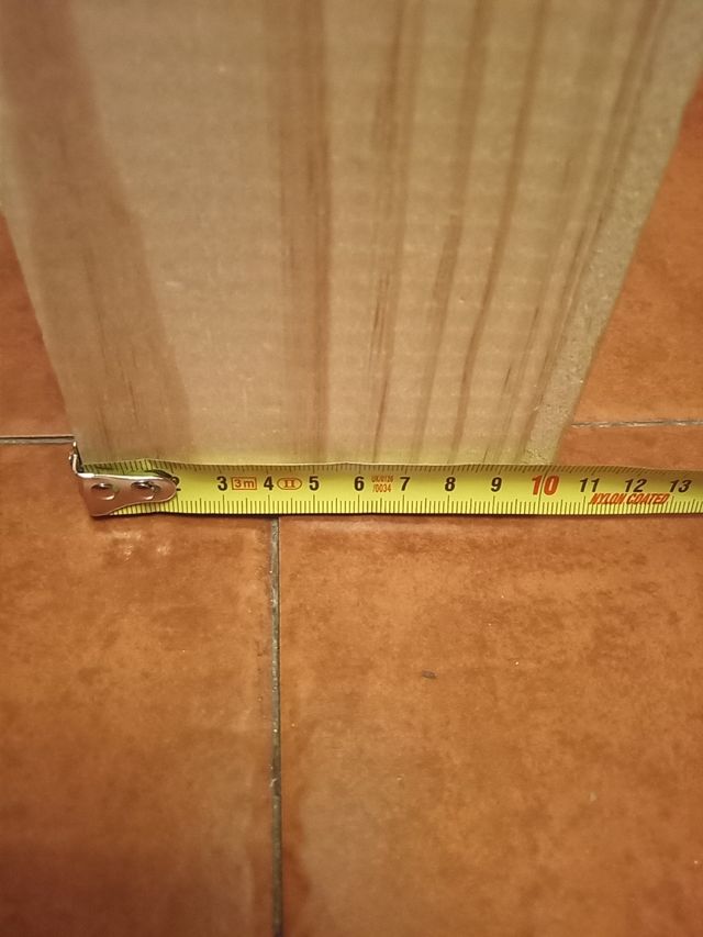 Scatola in legno di marca «Ukan»