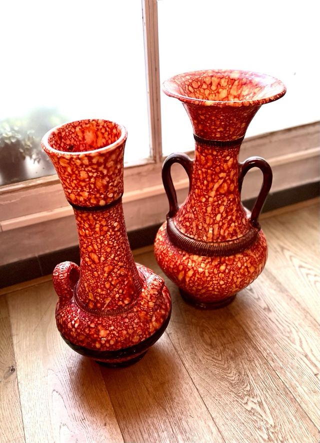 Coppia di vasi decorativi da terra anni '70