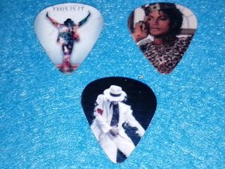 Michael Jackson - 3 puas de guitarra o bajo