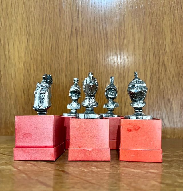 5 tappi per le orecchie decorativi per elmetti da combattimento medievali