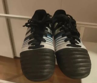 Botas de futbol Adidas multitacos!