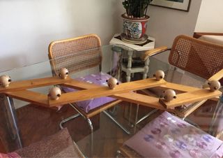 Appendiabiti estendibilein legno con pomelli