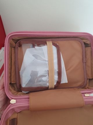 Maletín con pinceles para poner maquilla