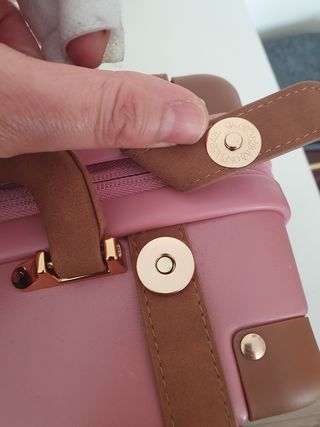 Maletín con pinceles para poner maquilla