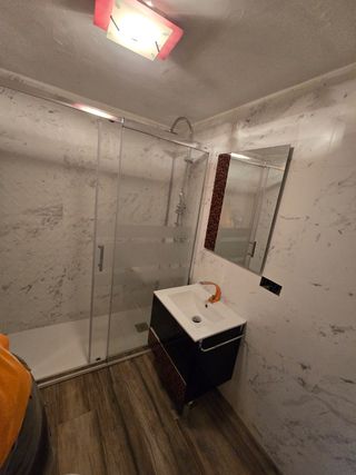 ALQUILO HABITACION PARA COMPARTIR CHIC@S PISO DE 3