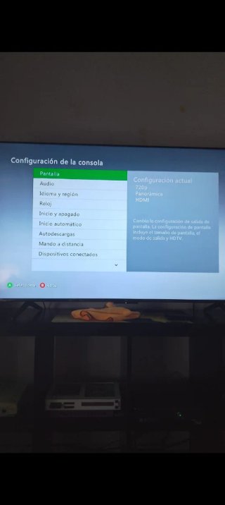 Xbox 360 Slim + caja + cables, mando opcional