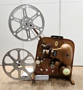 Proyector de cine antiguo
