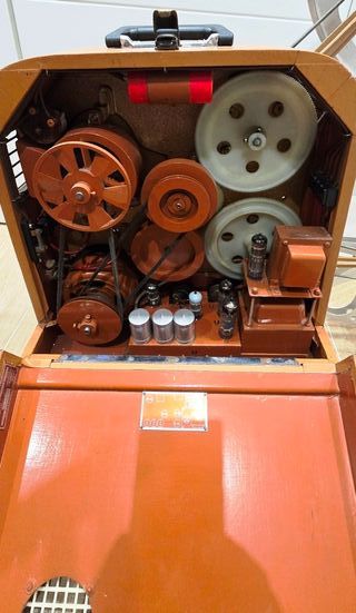 Proyector de cine antiguo