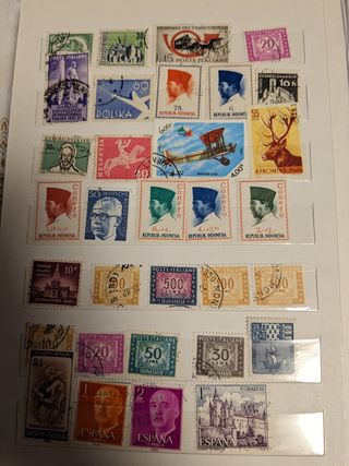 Francobolli vecchi di 40 anni 