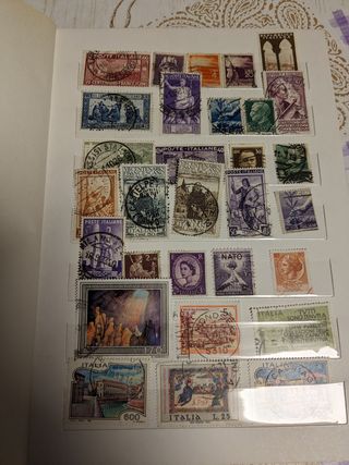 Francobolli vecchi di 40 anni 
