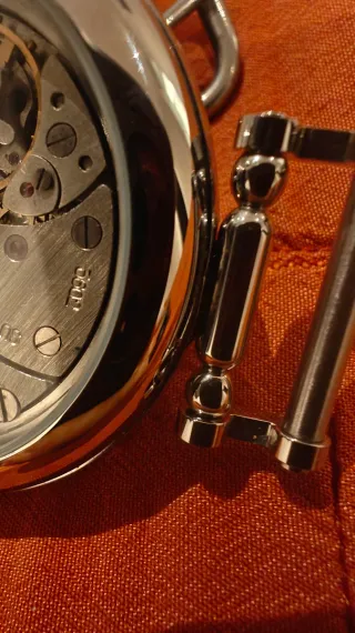 Reloj homage cuerda manual