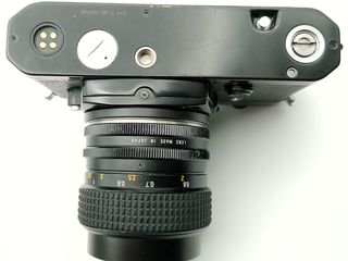 Nikon FE
