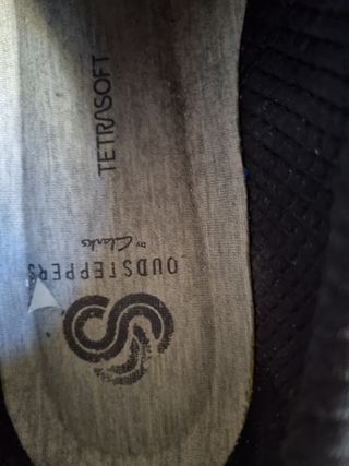 Zapatos negros con cordones