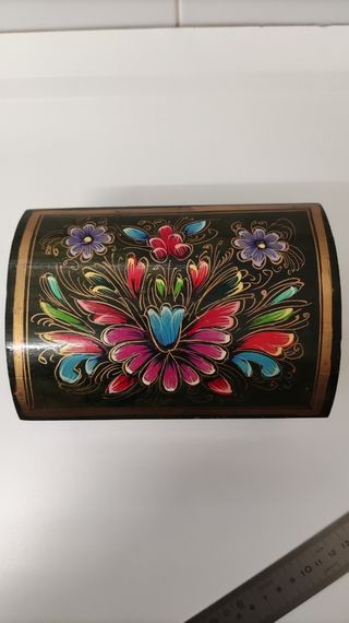 Joyero /caja de madera pintado