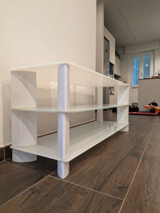 Tavolino il vetro
