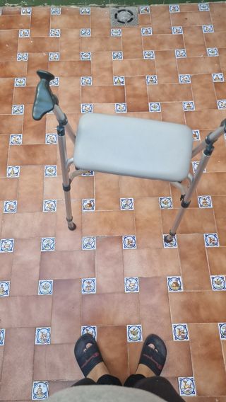 Bastón con asiento plegable