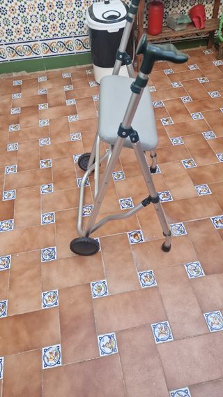 Bastón con asiento plegable