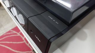 Piccolo giradischi stereo Lesa