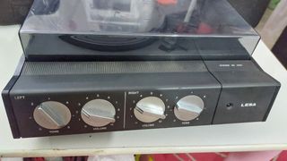 Piccolo giradischi stereo Lesa