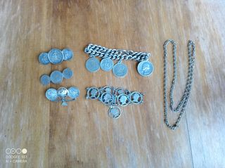 Joyas antiguas de monedas de plata