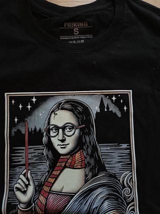 Camiseta unisex mona lisa temática Harry Potter. 