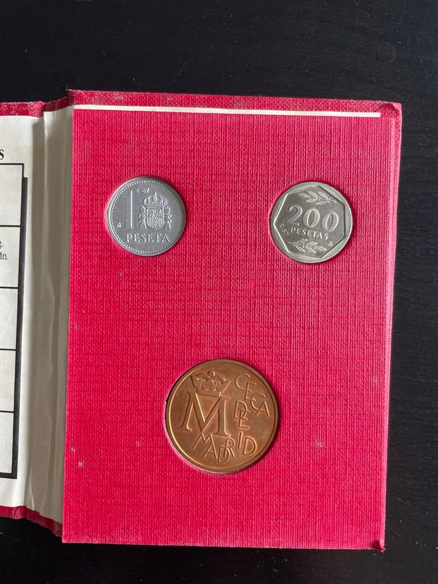 III EXPOSICION NACIONAL DE NUMISMATICA FABRICA NACIONAL DE MONEDA Y TIMBRE