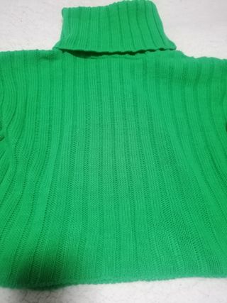 Jersey verde loro cuello alto talla M