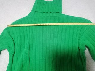 Jersey verde loro cuello alto talla M
