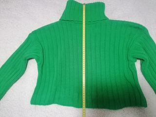 Jersey verde loro cuello alto talla M