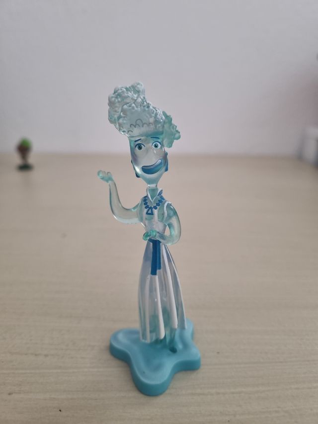 Figuras Disney Pixar Elemental separados