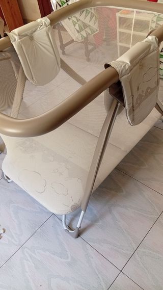 Parque-cuna en perfecto estado y colchón