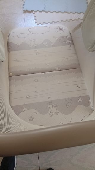 Parque-cuna en perfecto estado y colchón