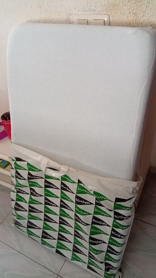 Parque-cuna en perfecto estado y colchón