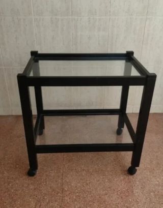 Mesita negra