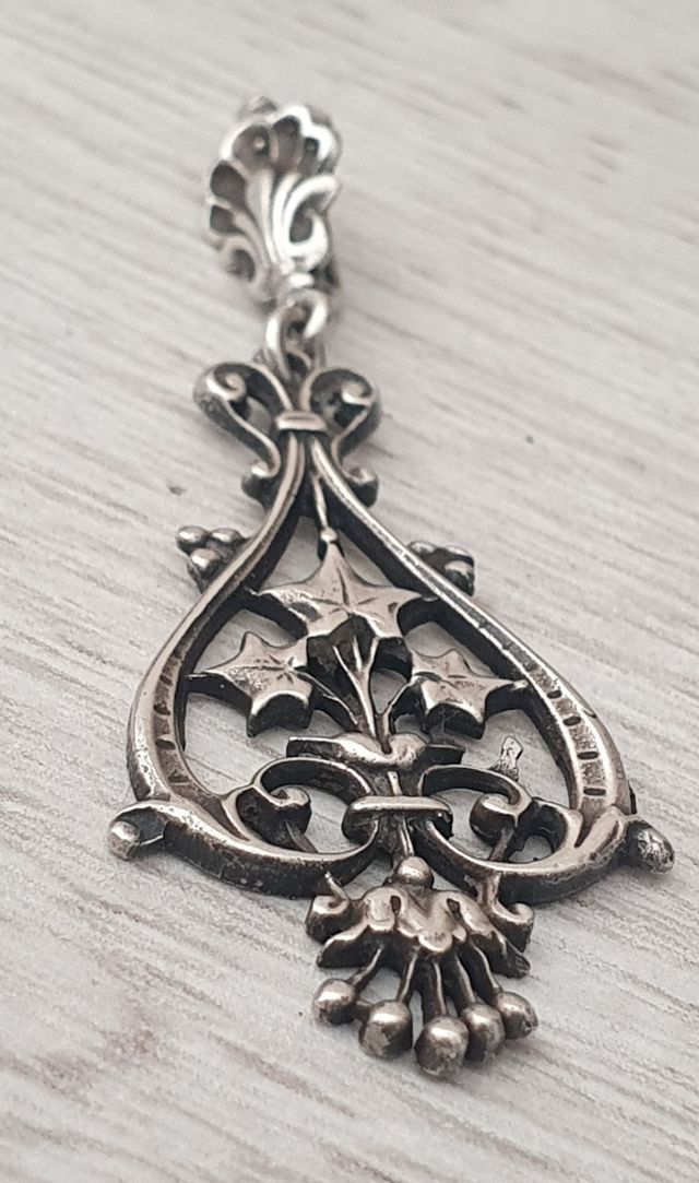 Colgante antiguo de plata