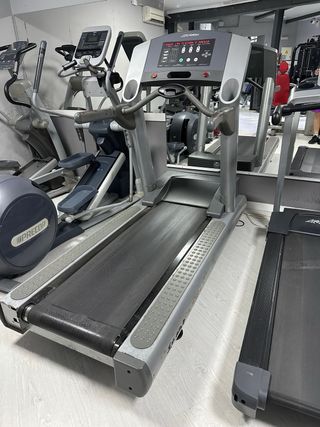 Cinta de correr life fitness