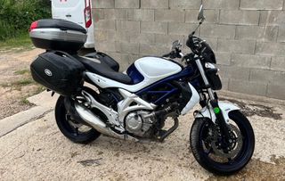 Moto SUZUKI Gladius amb ABS 650cc