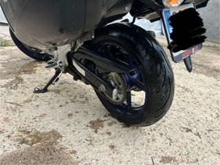 Moto SUZUKI Gladius amb ABS 650cc