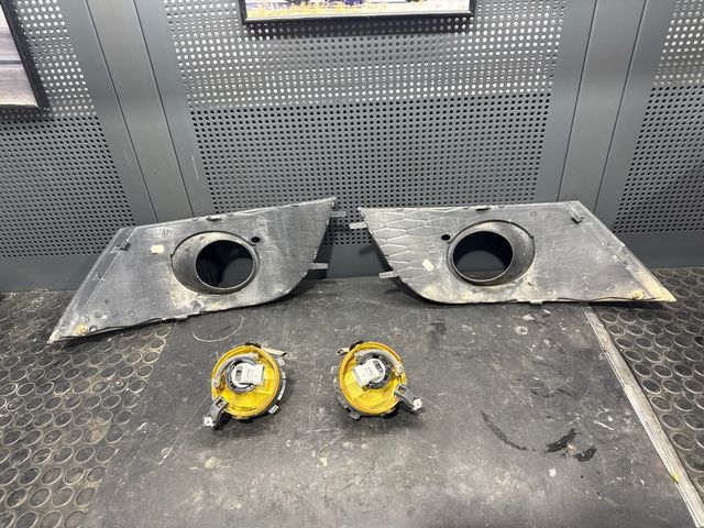 Faros antiniebla delanteros seat altea o leon
2009