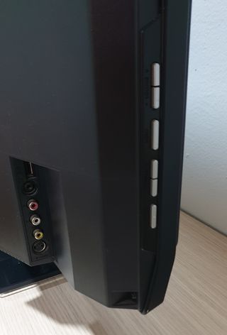 Tv philips 32 + mesa de ordenador