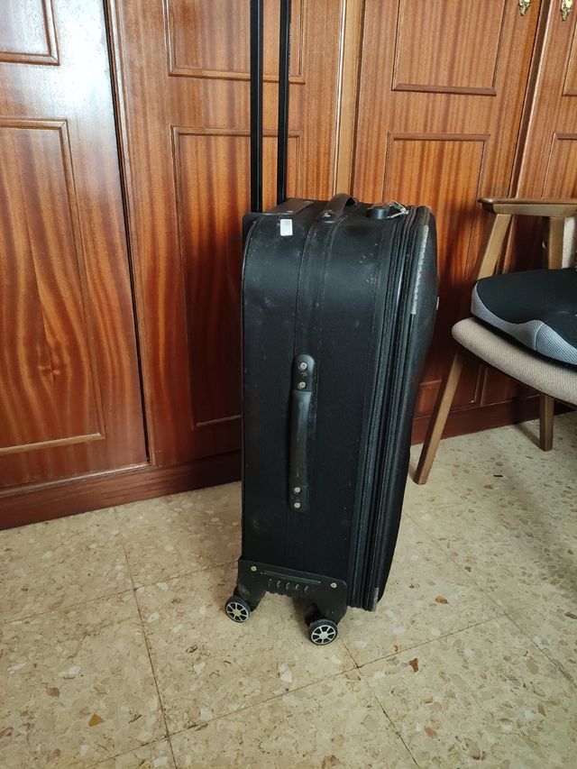 Maleta mediana 4 ruedas