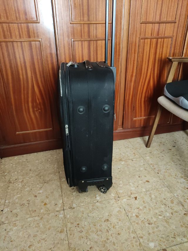 Maleta mediana 4 ruedas