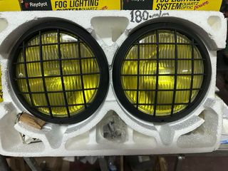 Kit de faros antinieblas tambien tengo de largo alcan
