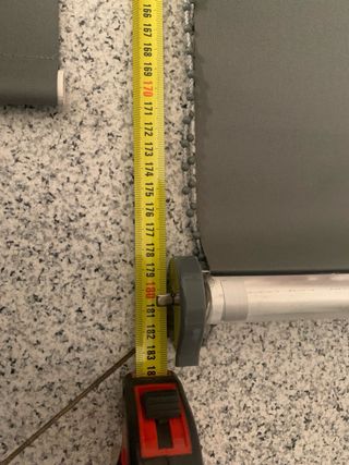 Due tende finestra oscuranti scorrevoli grigie