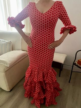 Traje de flamenca rojo de lunares para feria