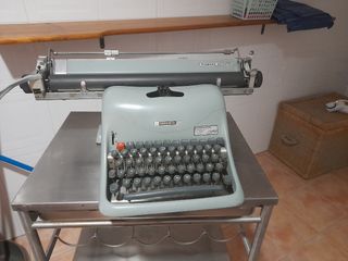 Máquina de escribir antigua