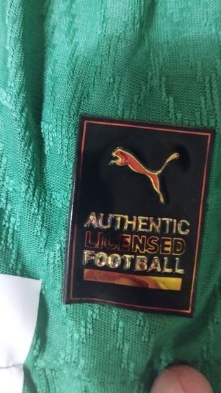 Camiseta de costa de marfil