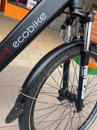 Bicicleta eléctrica treking