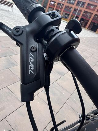 Bicicleta eléctrica treking